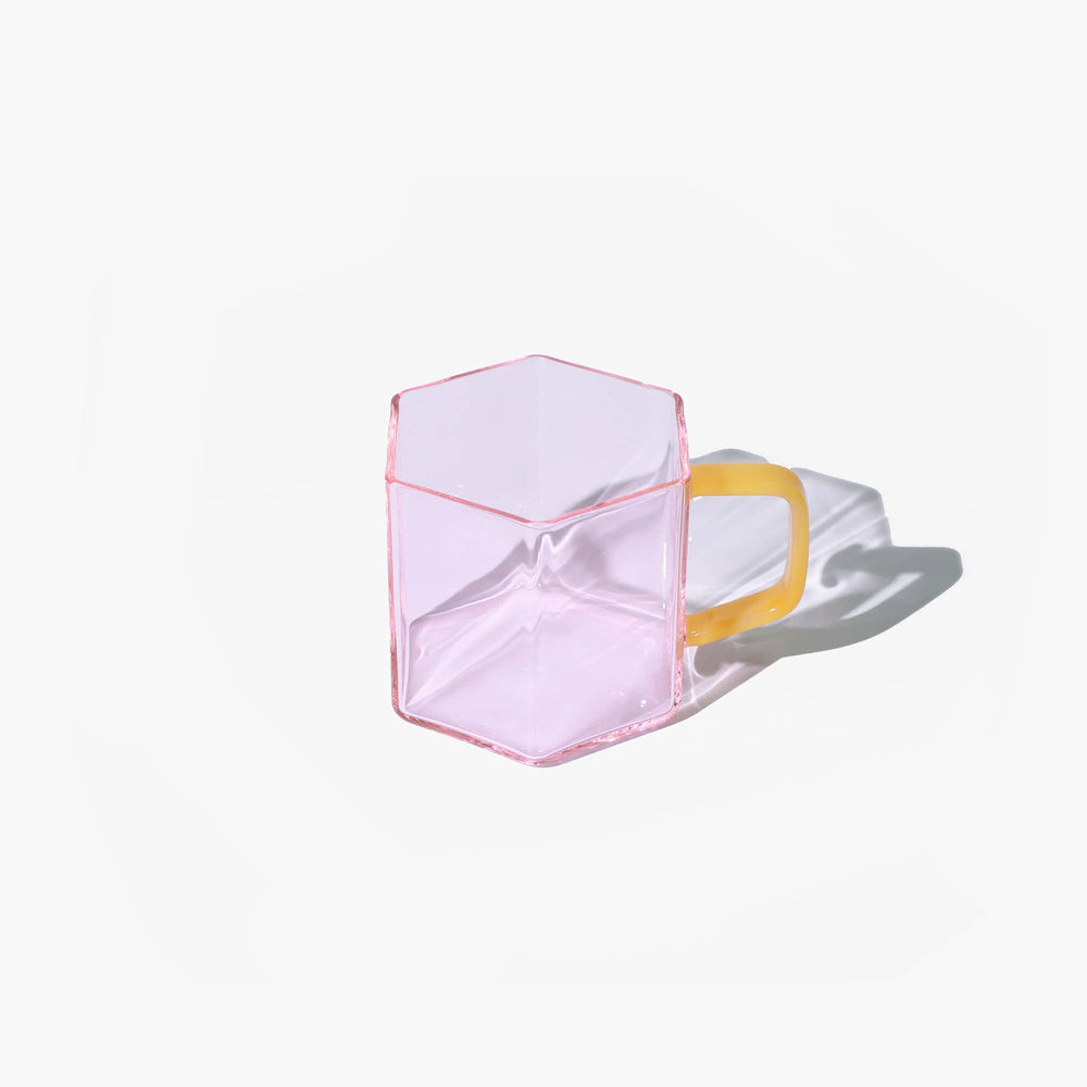 Roze geometrische glazen mok