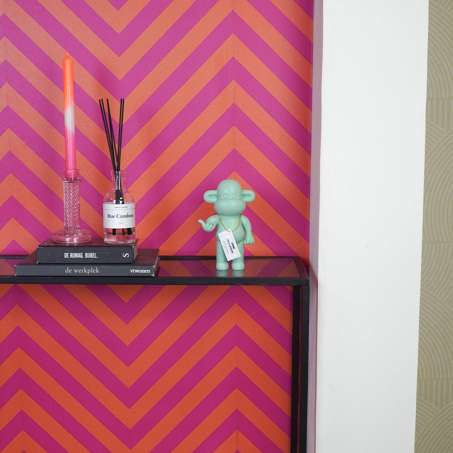 Ornement - Figurine Singe Hang Loose 'La Légende' - Polyrésine - Vert menthe - 11x7x19cm