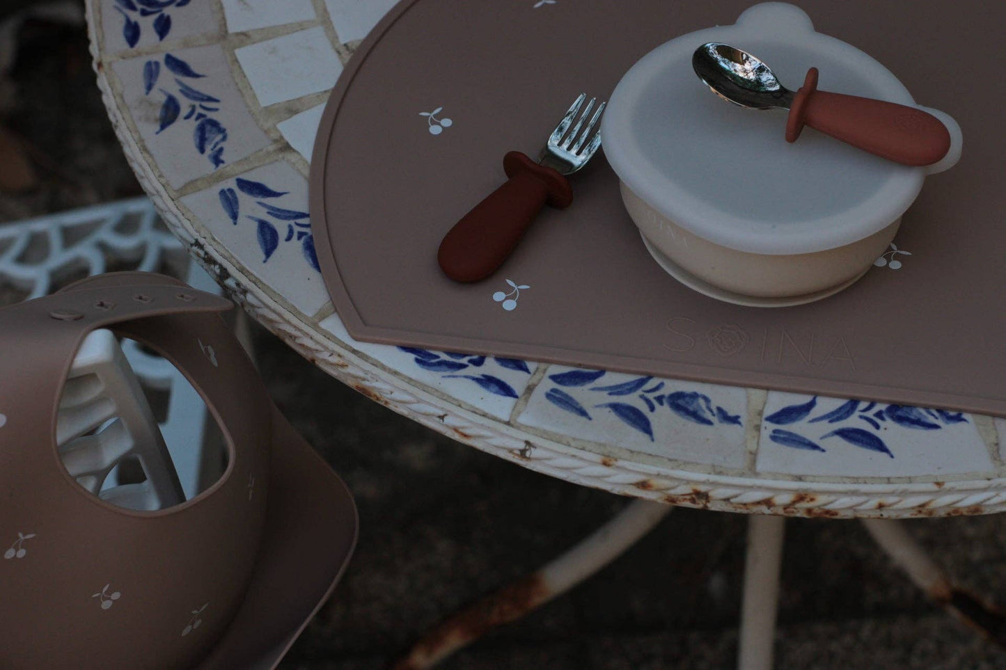 Silicone Placemat Set - Cherries - Taupe