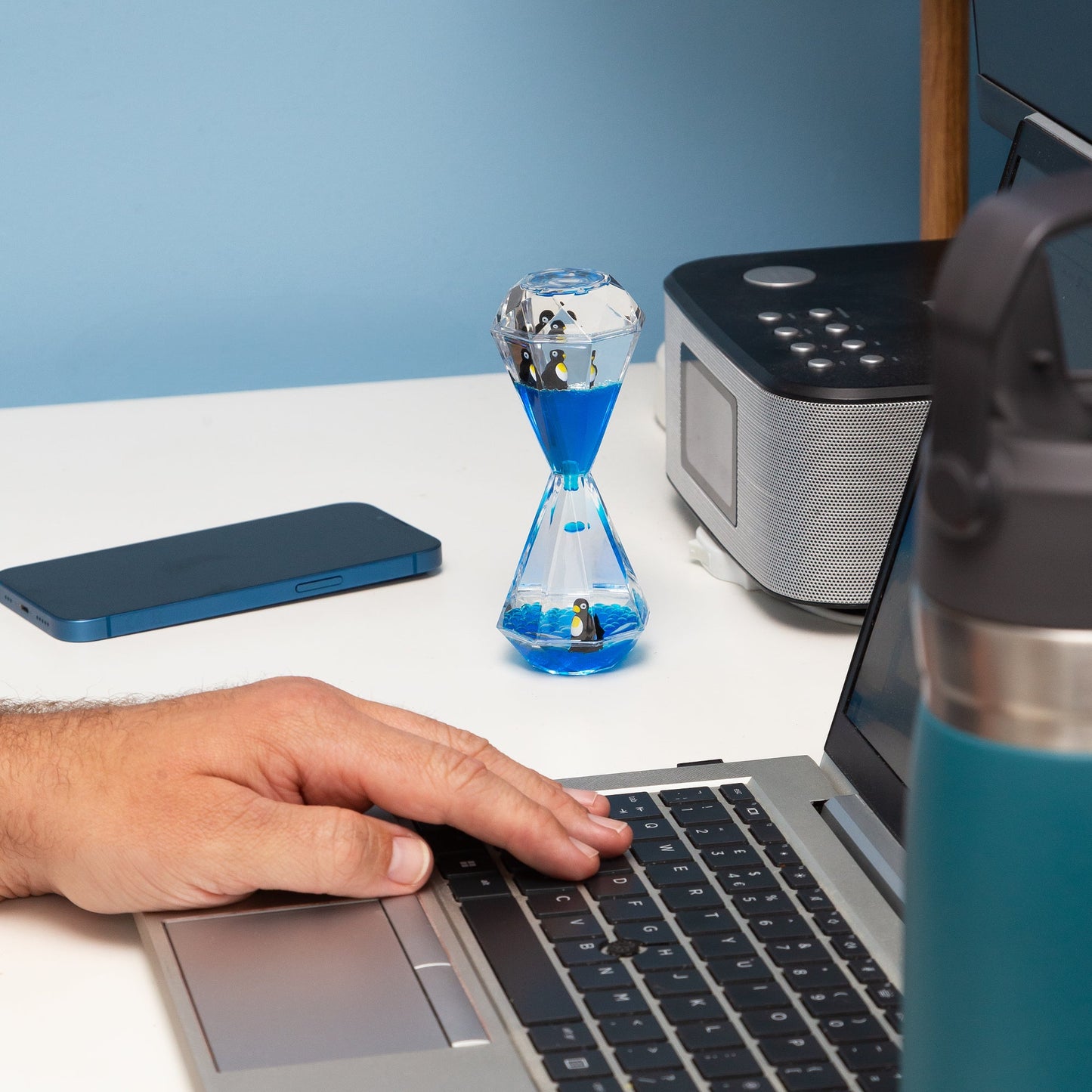 Penguin Desk Toy