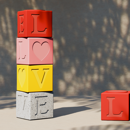 LOVE TOTEM – 4 Cubes Empilables