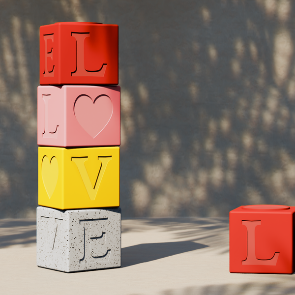 LOVE TOTEM – 4 stapelbare Würfel