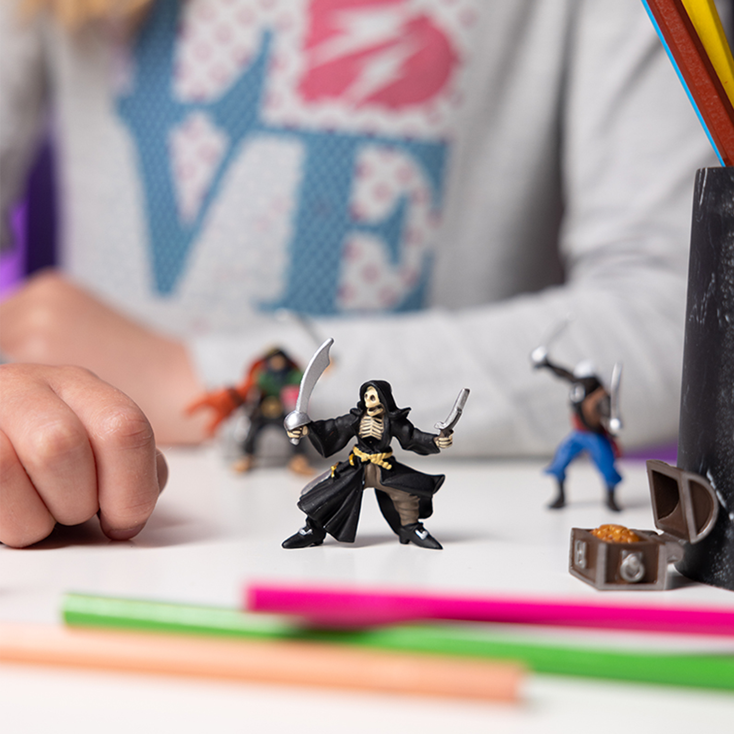 Mini PLUS Pirates & Corsairs Figurine, 12 pieces