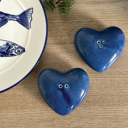 Blue heart salt and pepper set L7 W6.5 H2cm