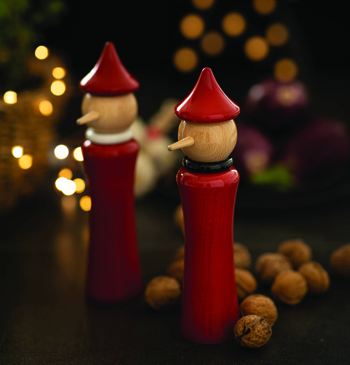 "Pinocchio" spice mill in red/white lacquered beech