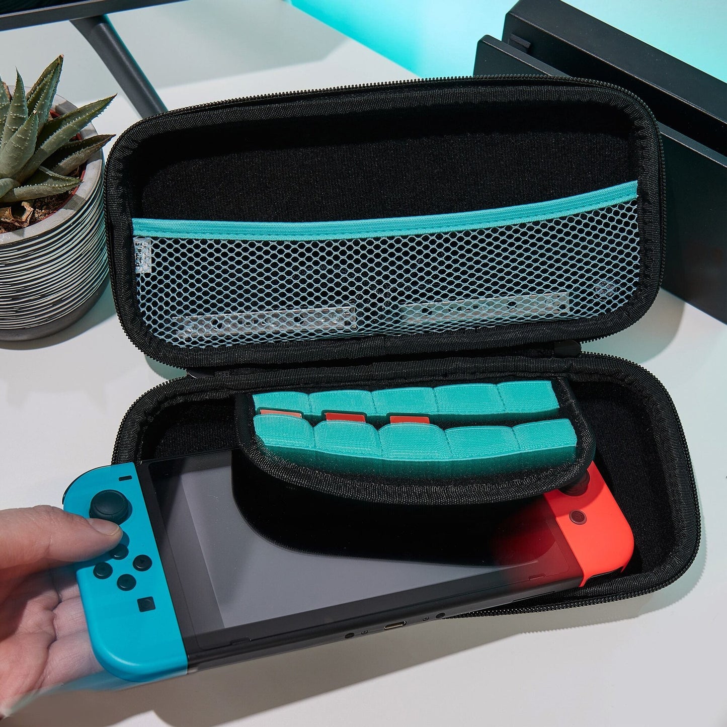 Nintendo Switch Fortnite Case - Llama