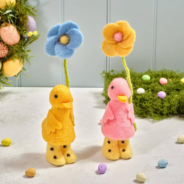 "Bunny Hops" Felt Ducks Holding a Flower 2-Pack