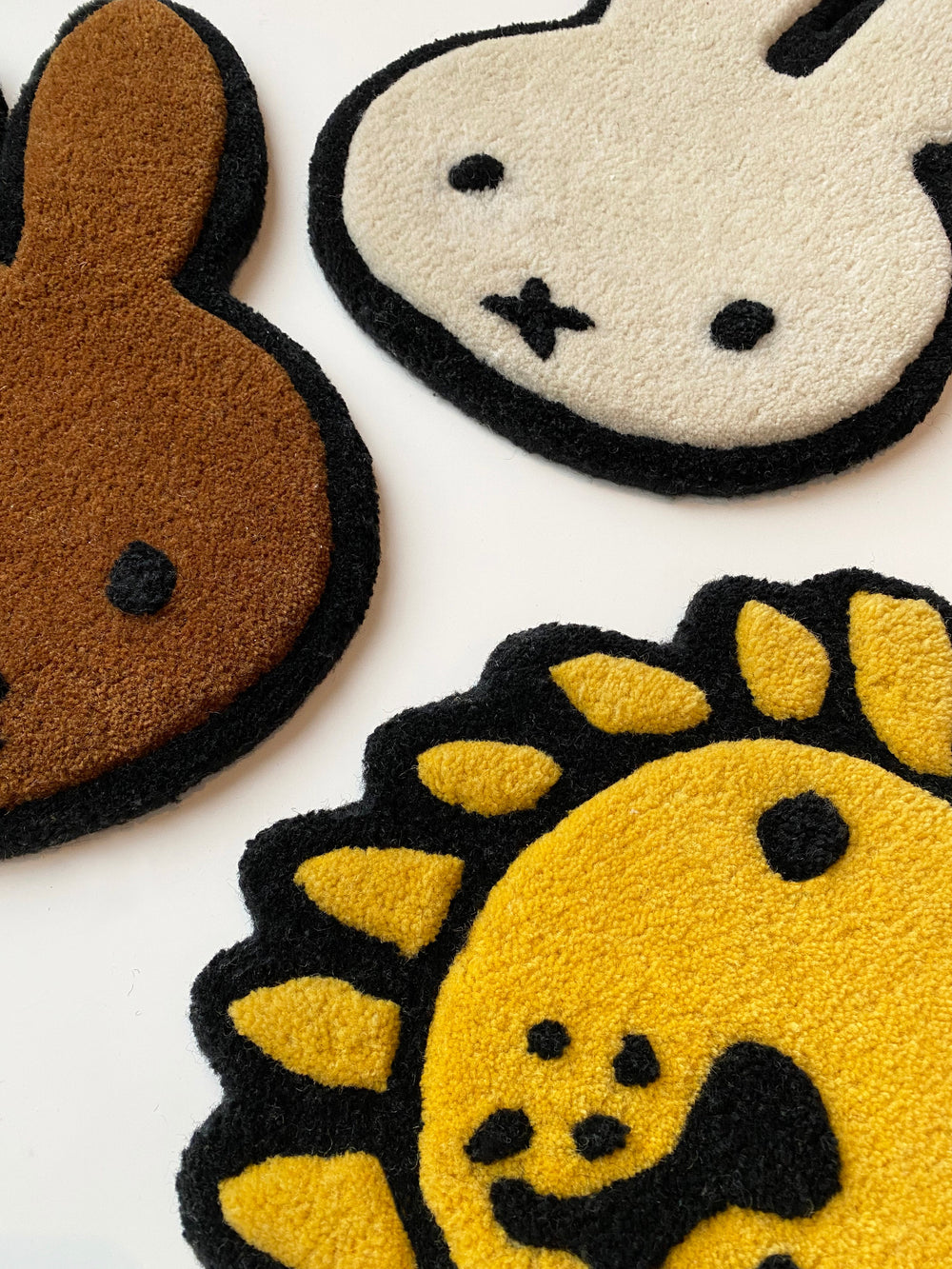 Miffy & Friends Wandteppich – Lion
