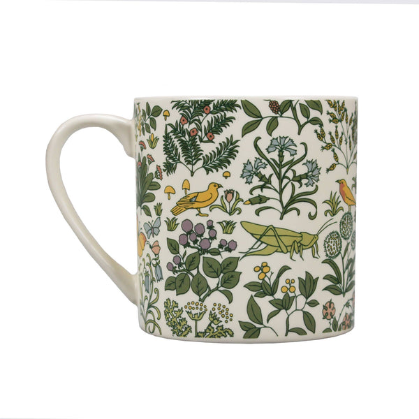Voysey keramische mok met botanische tuin en dieren in crèmekleur.