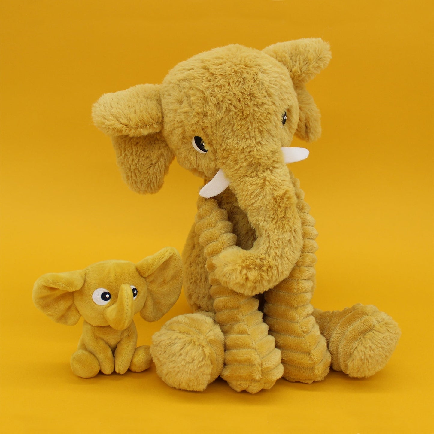 Peluche éléphant Dimoitou maman et son bébé jaune moutarde – Les Ptipotos – vue 8