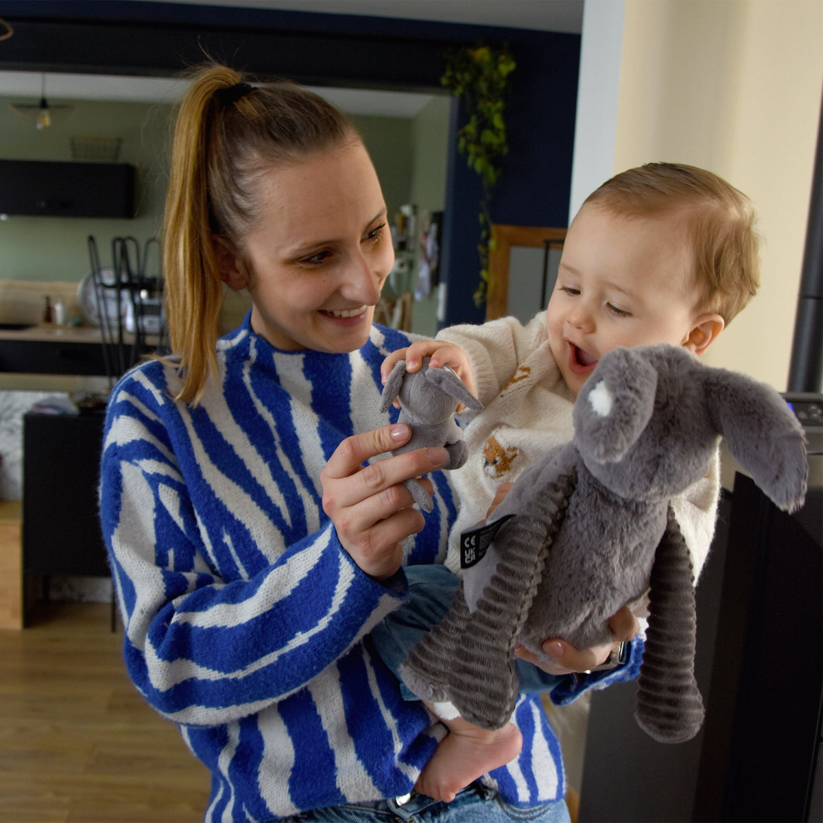 Peluche âne Poitou maman et son bébé gris – Les Ptipotos