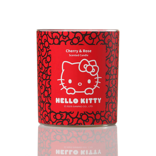 Rode kaars met originele Hello Kitty-print, kersen- en rozengeur.