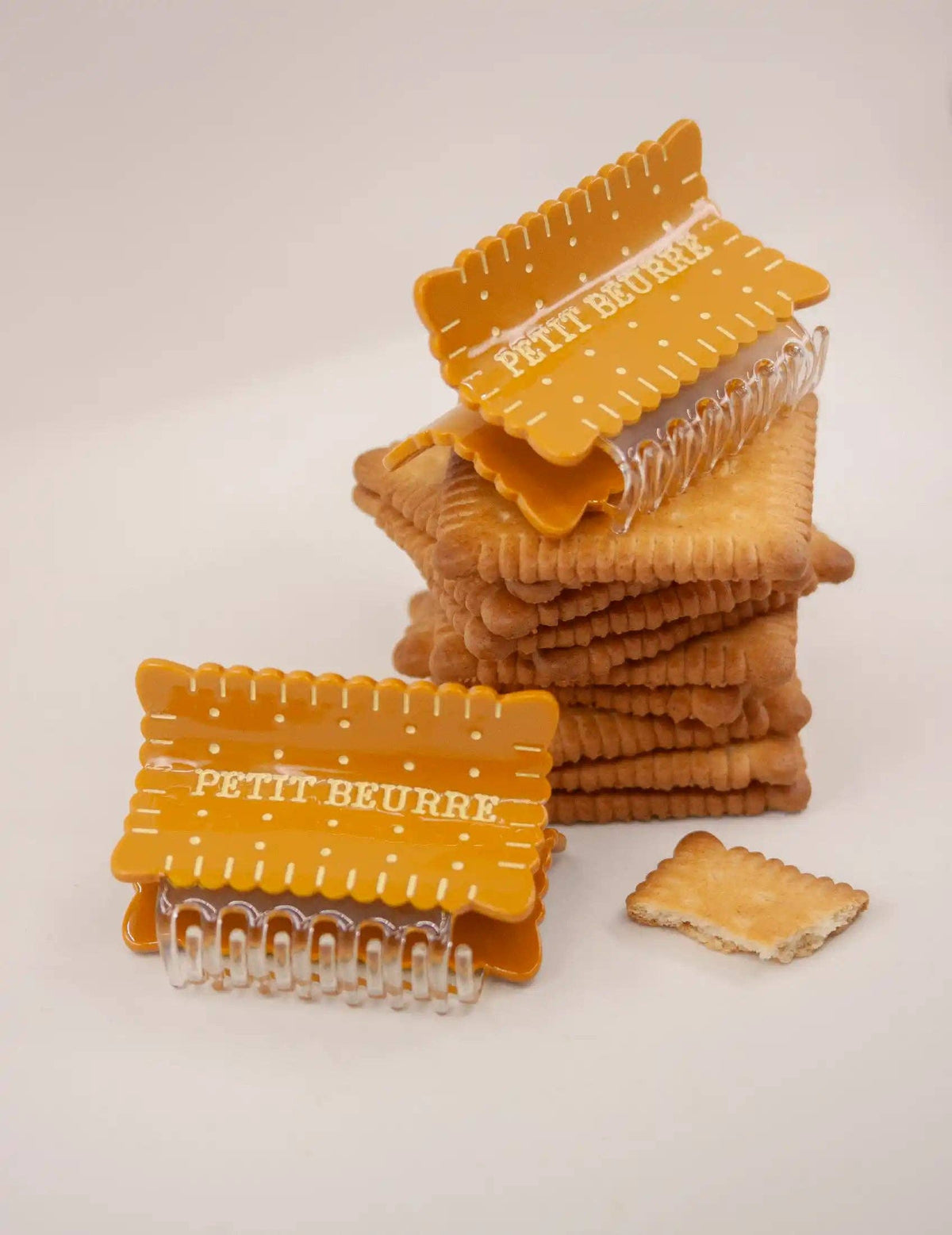 Petit Beurre biscuit hair clip