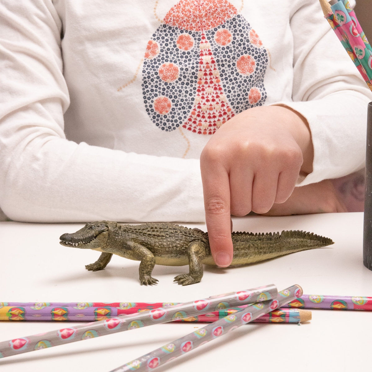 Alligator figurine