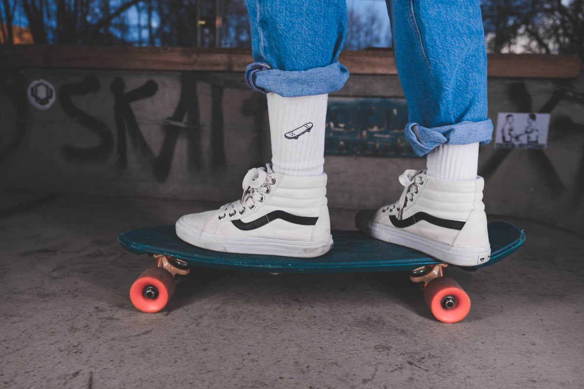 Embroidered sports socks - Skateboard
