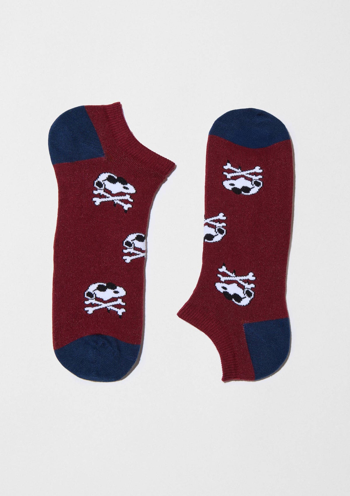 BeSnoopy Skull Ankle Socks