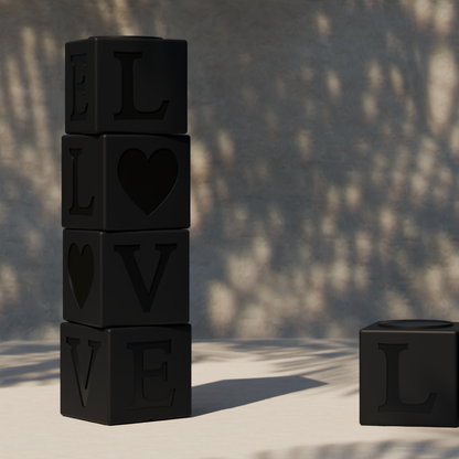 LOVE TOTEM – 4 Cubes Empilables