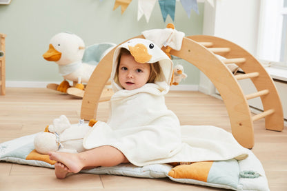 Bath cape