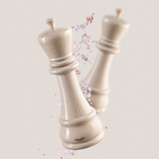 "Chess" spice grinder, white gloss lacquered beechwood