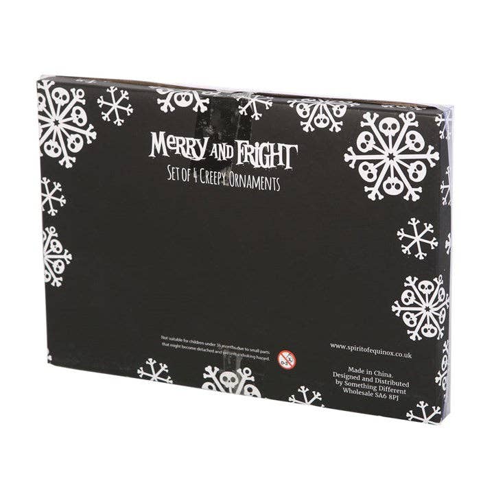 Hangende decoraties in de vorm van een peperkoekskelet