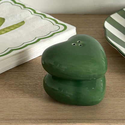 Green heart salt and pepper set L7 W6.5 H2cm