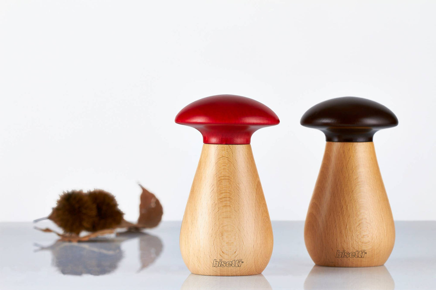 "Mushrooms" spice mill in natural beech with a red top