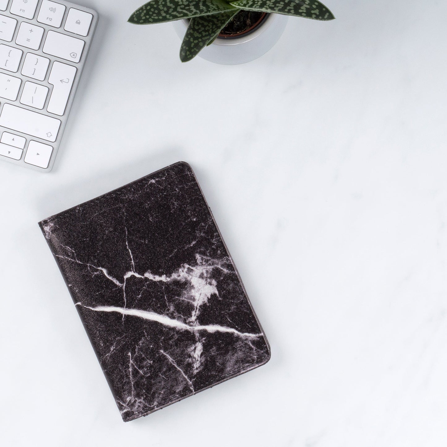 Étui pour passeport – noir Marble