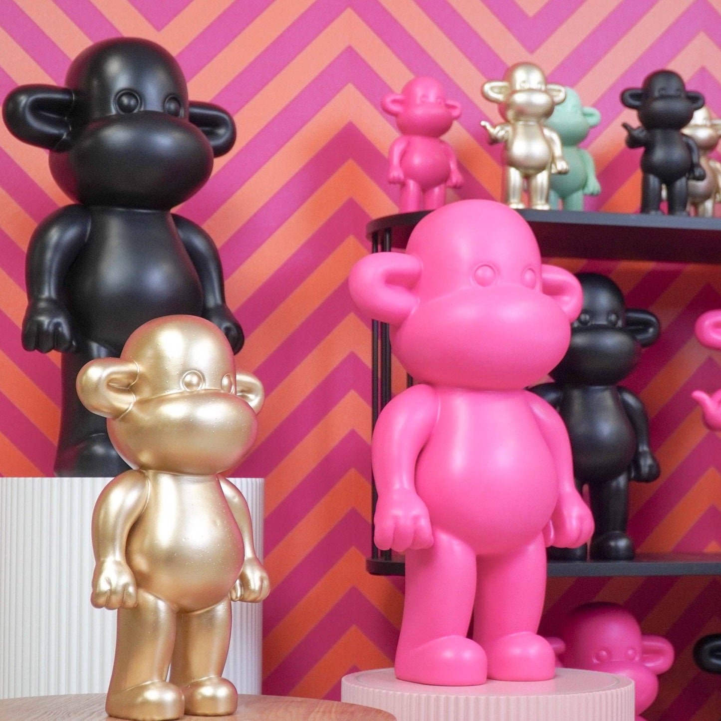 Ornament - Monkey Figurine 'The Legend' - Resin - Black - 33x21x50cm