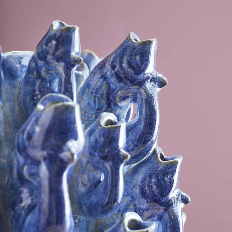 Vaas met vismotief, blauw aardewerk, 24 x 24 x 32 cm