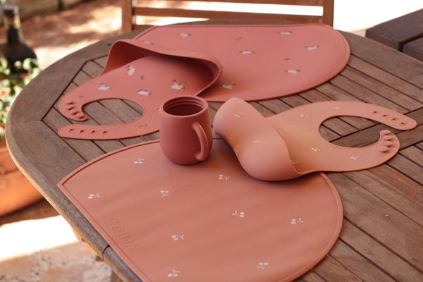 Silicone placemat with Cats design - terracotta