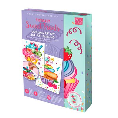Box Candiy: Totally Sweet Treats - SET 'ART QUILLING', avec 4 cartes de quilling imprimées (21x16cm), 95 bandes de papier quilling, 1 stylo à bille, 1 carte à mouler en forme de petit gâteau, en boîte cadeau 4x17x23cm, 8+