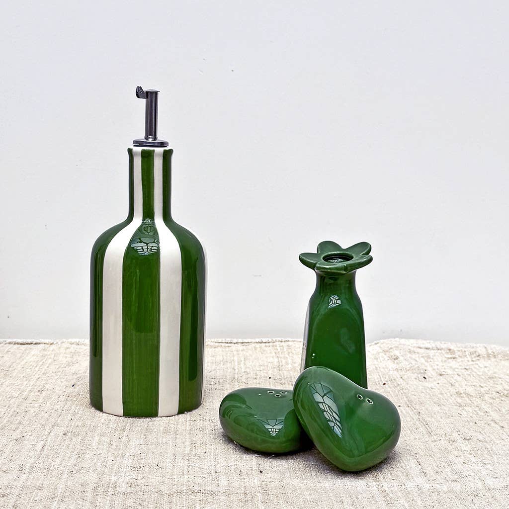 Green heart salt and pepper set L7 W6.5 H2cm