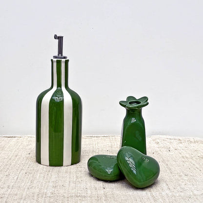 Green heart salt and pepper set L7 W6.5 H2cm
