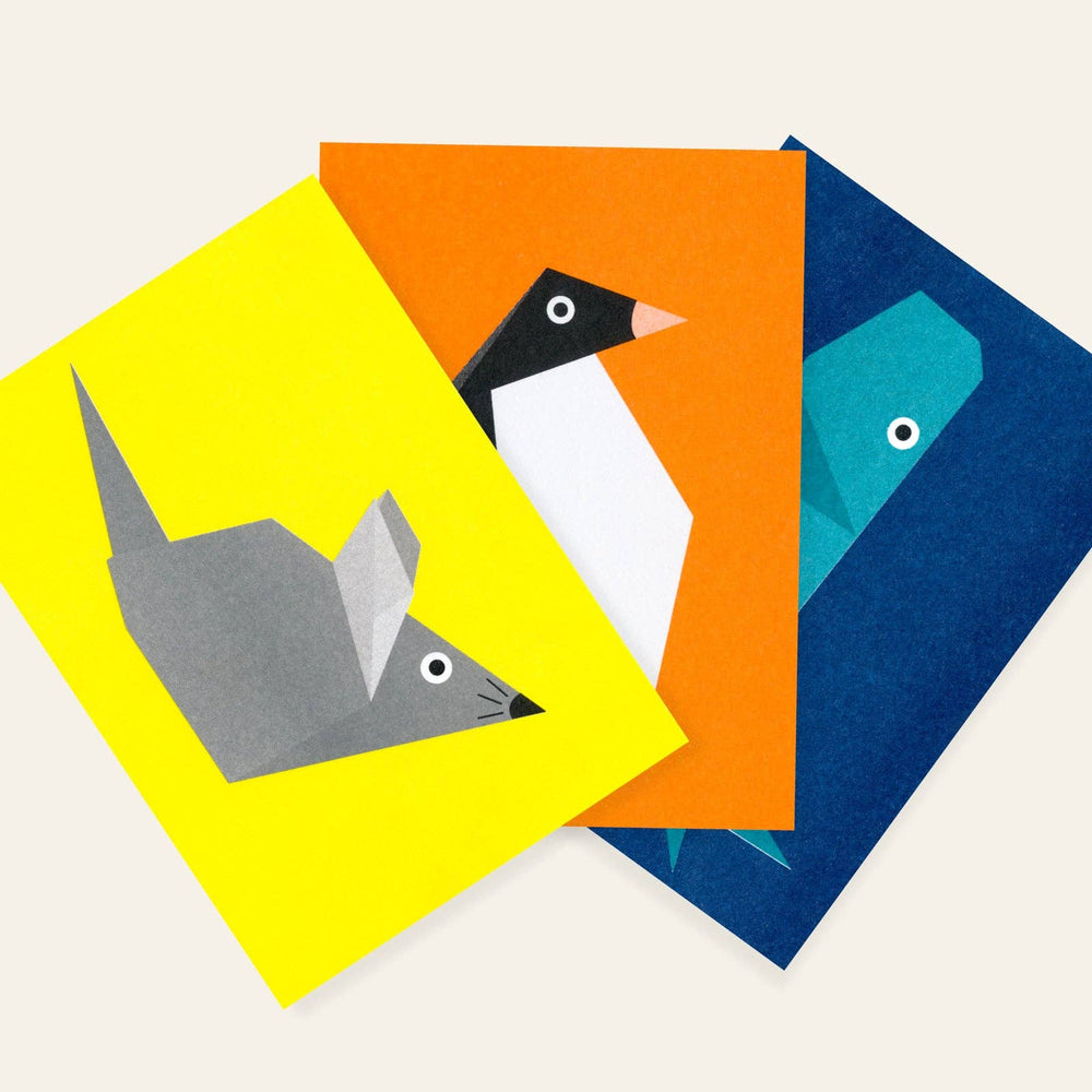 Ansichtkaart met origami pinguïn