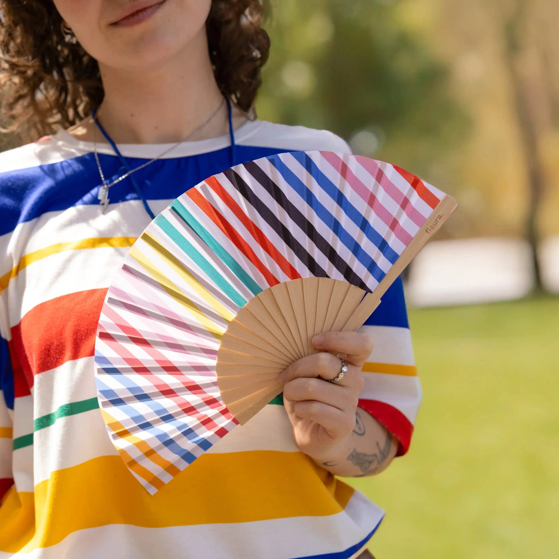 Éventail Mini Multicolore à Rayures – Fisura – vue 2