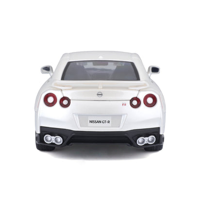 1:24 NISSAN GT-R 2017 BLANC