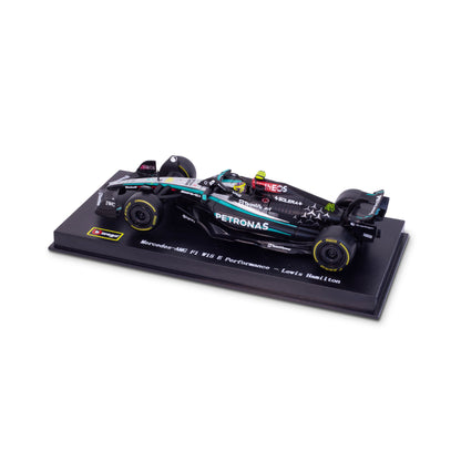 1:43 F1 MERCEDES AMG W15 2024 AVEC CASQUE HAMILTON