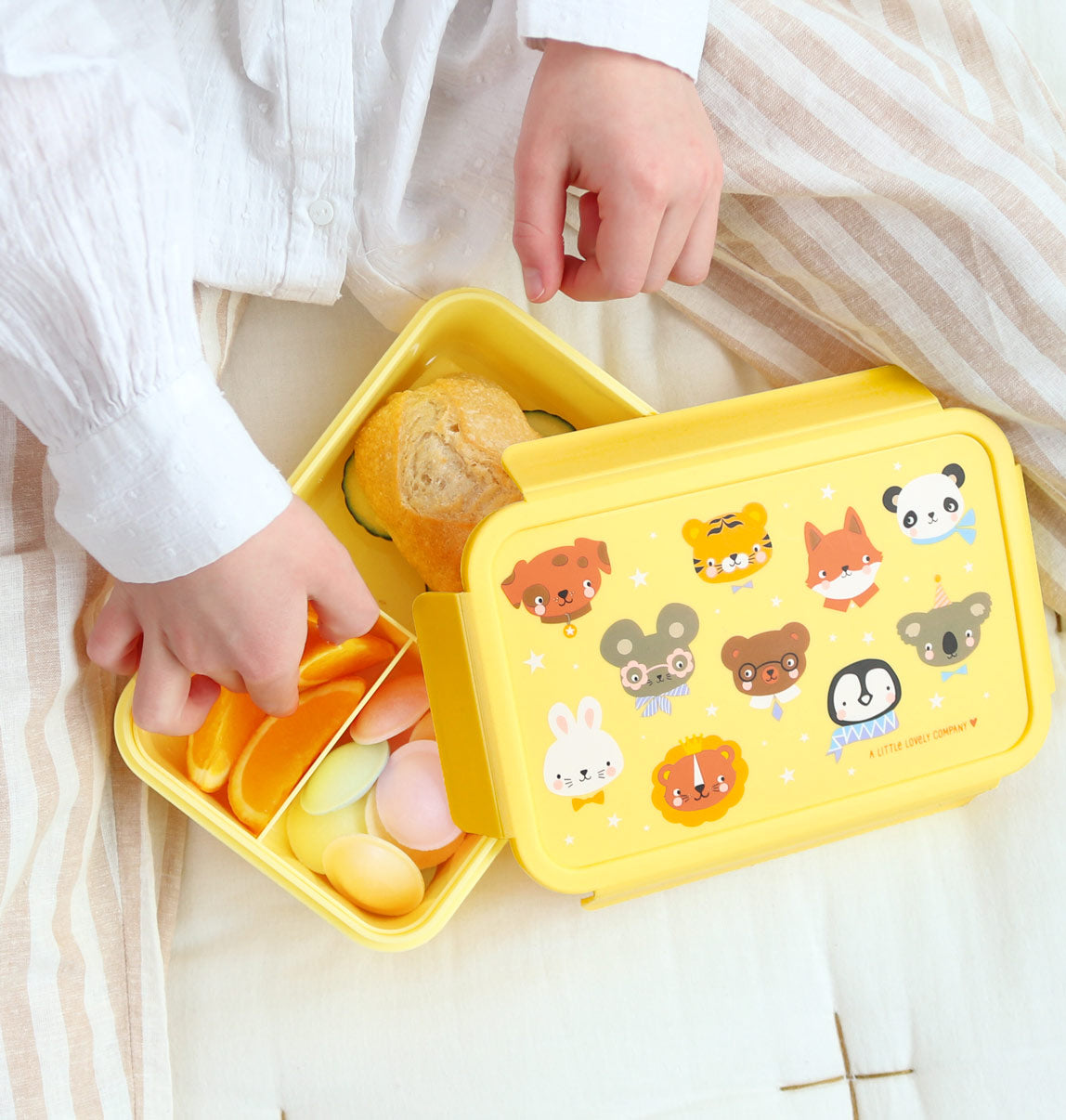 Boîte à déjeuner bento - Amis des animaux – vue 3 – A Little Lovely Company