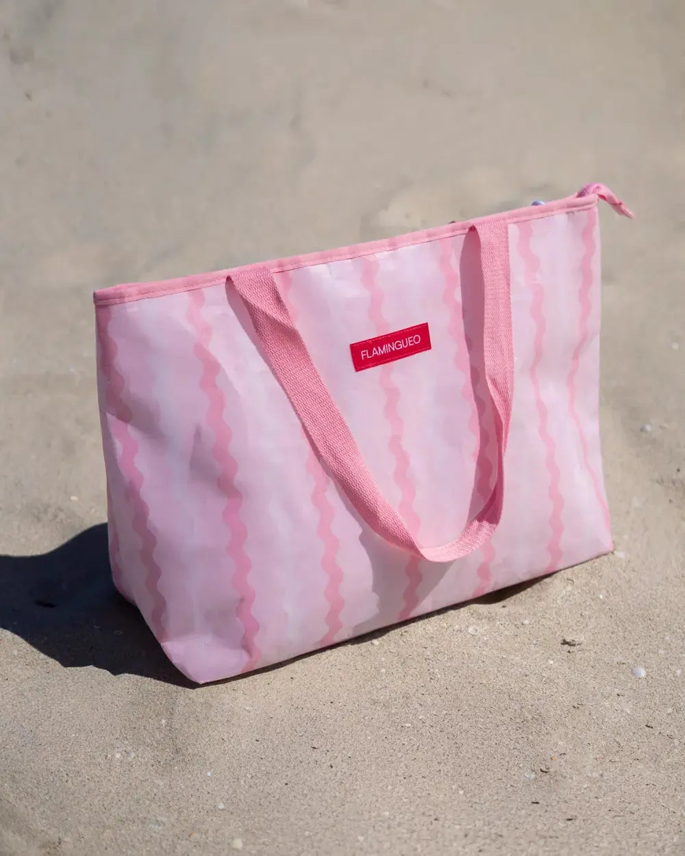 Cooler bag with bottle opener – ANOUK