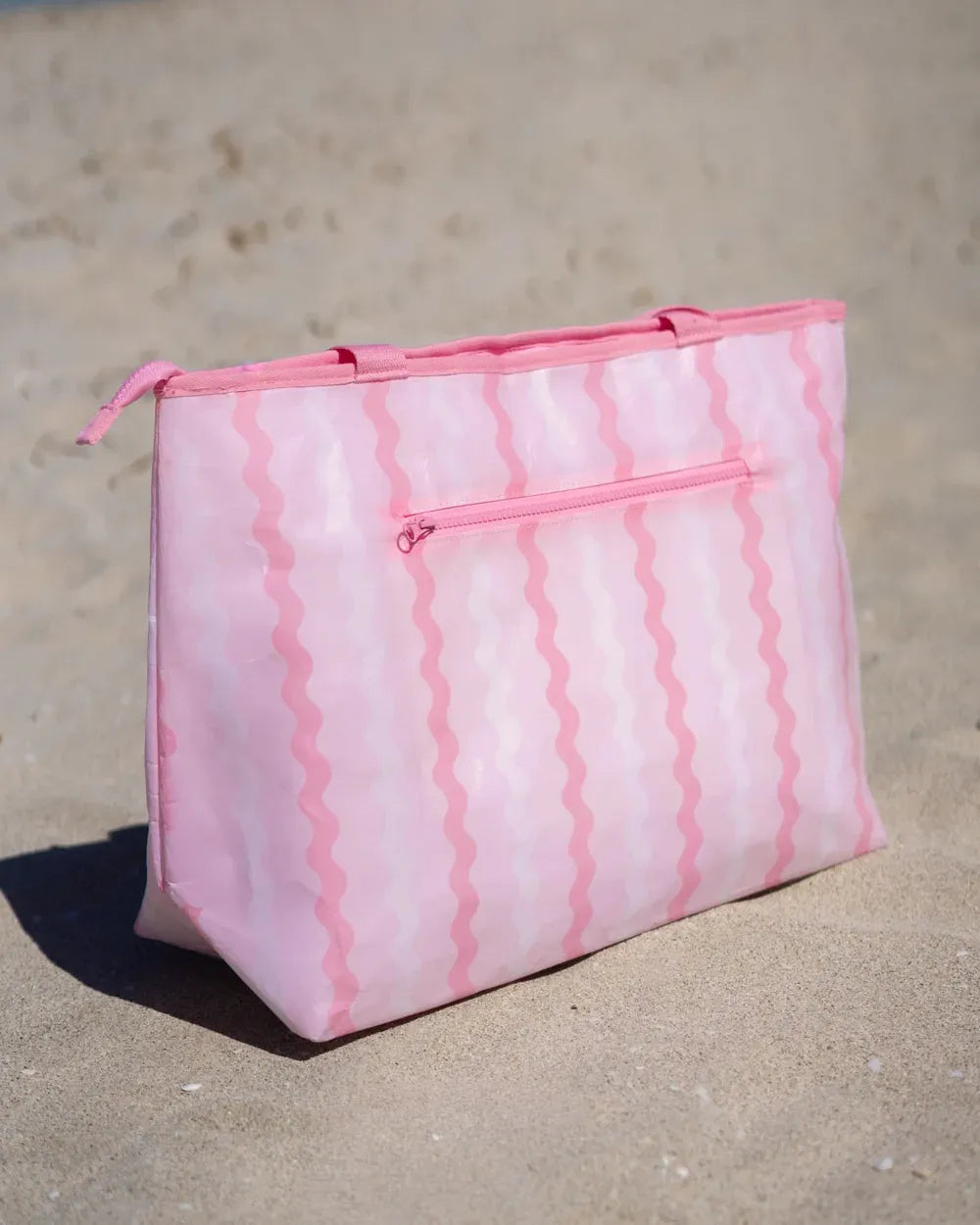 Cooler bag with bottle opener – ANOUK