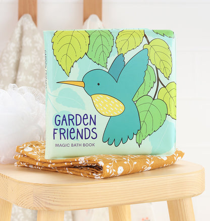 Livre de bain magique - Amis du jardin – vue 4 – A Little Lovely Company