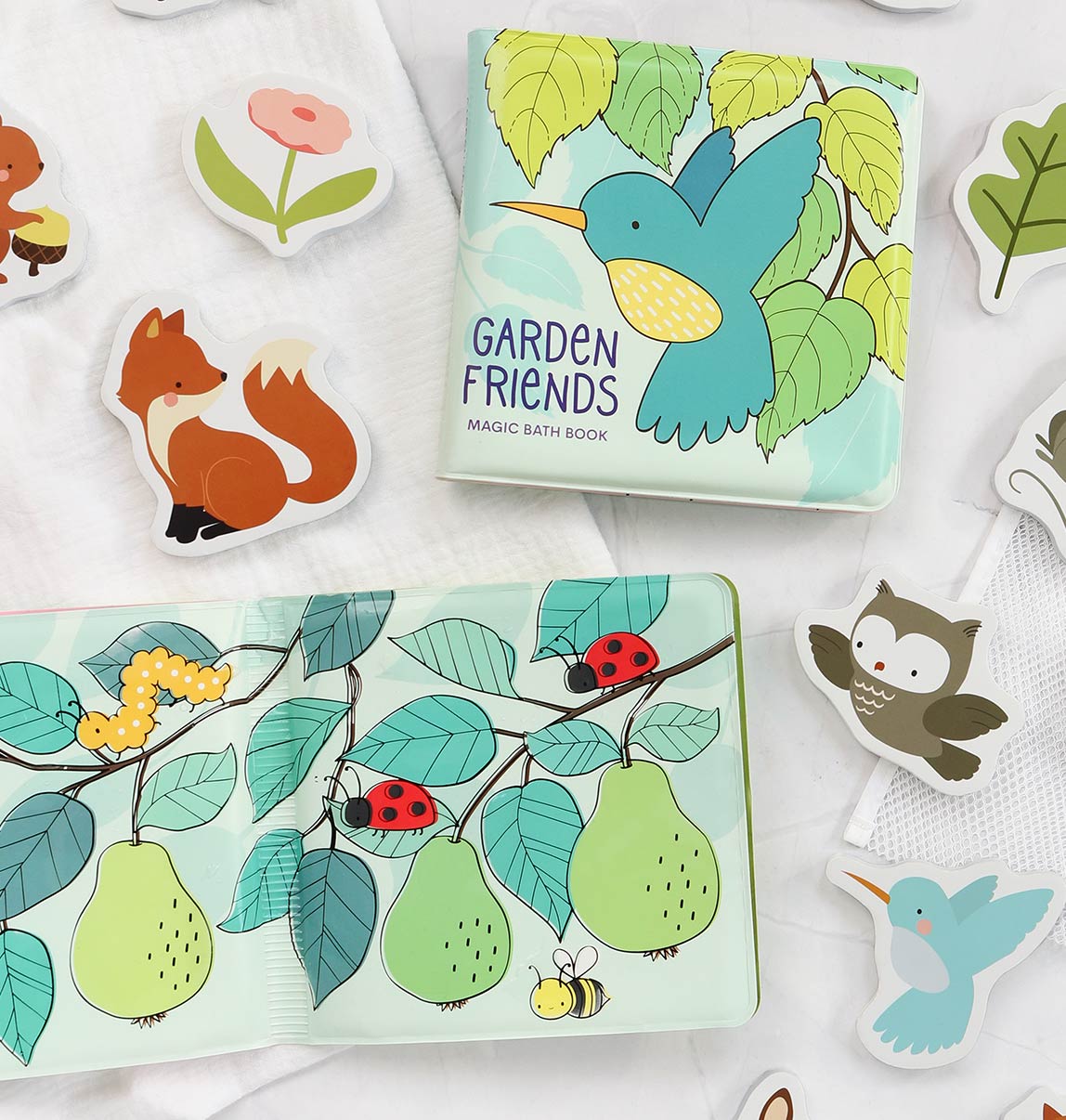 Livre de bain magique - Amis du jardin – vue 3 – A Little Lovely Company