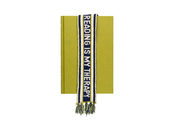 Bookscarf « Reading Is My Therapy »