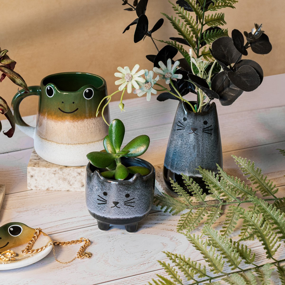 Mojave Cat Vase