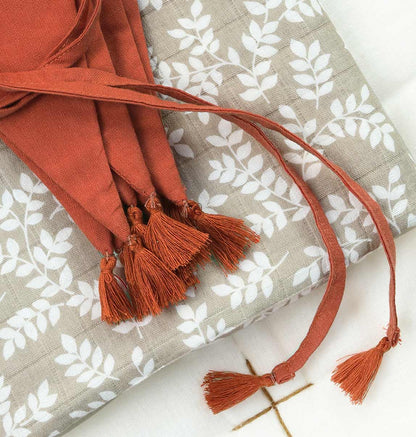 Guirlande décorative en coton - Terracotta – vue 3 – A Little Lovely Company