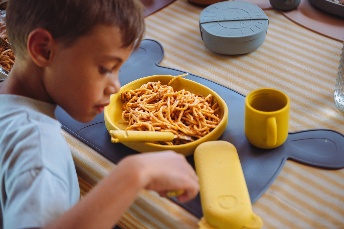Tableware Set aus Silikon in Blue
