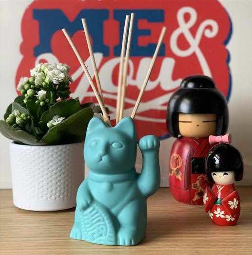 Changing Blue Chat perfume diffuser
