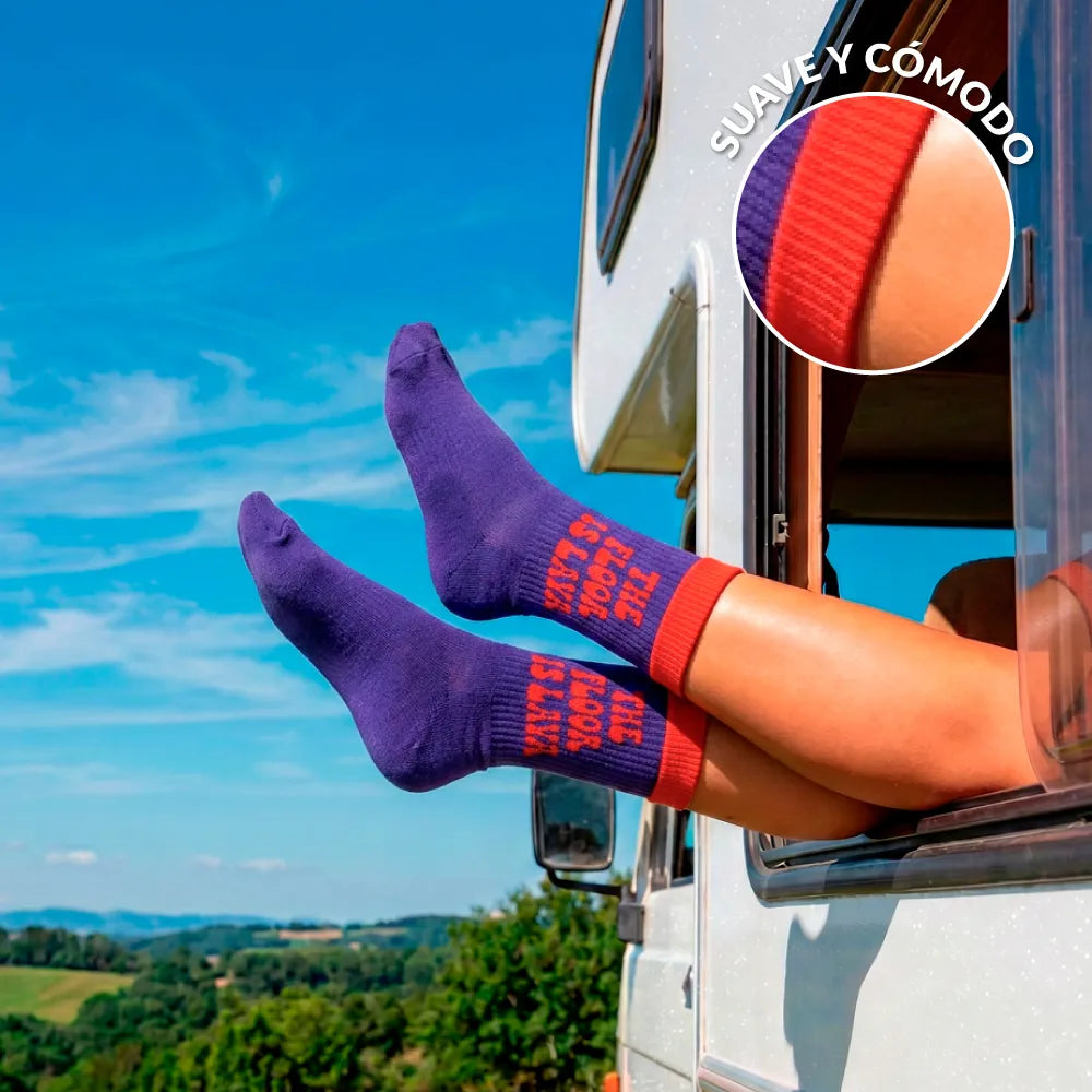 Chaussettes Unisexes « The floor is lava » – Fisura – vue 3