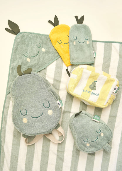 Pedro Pear Sponge Wash Bag
