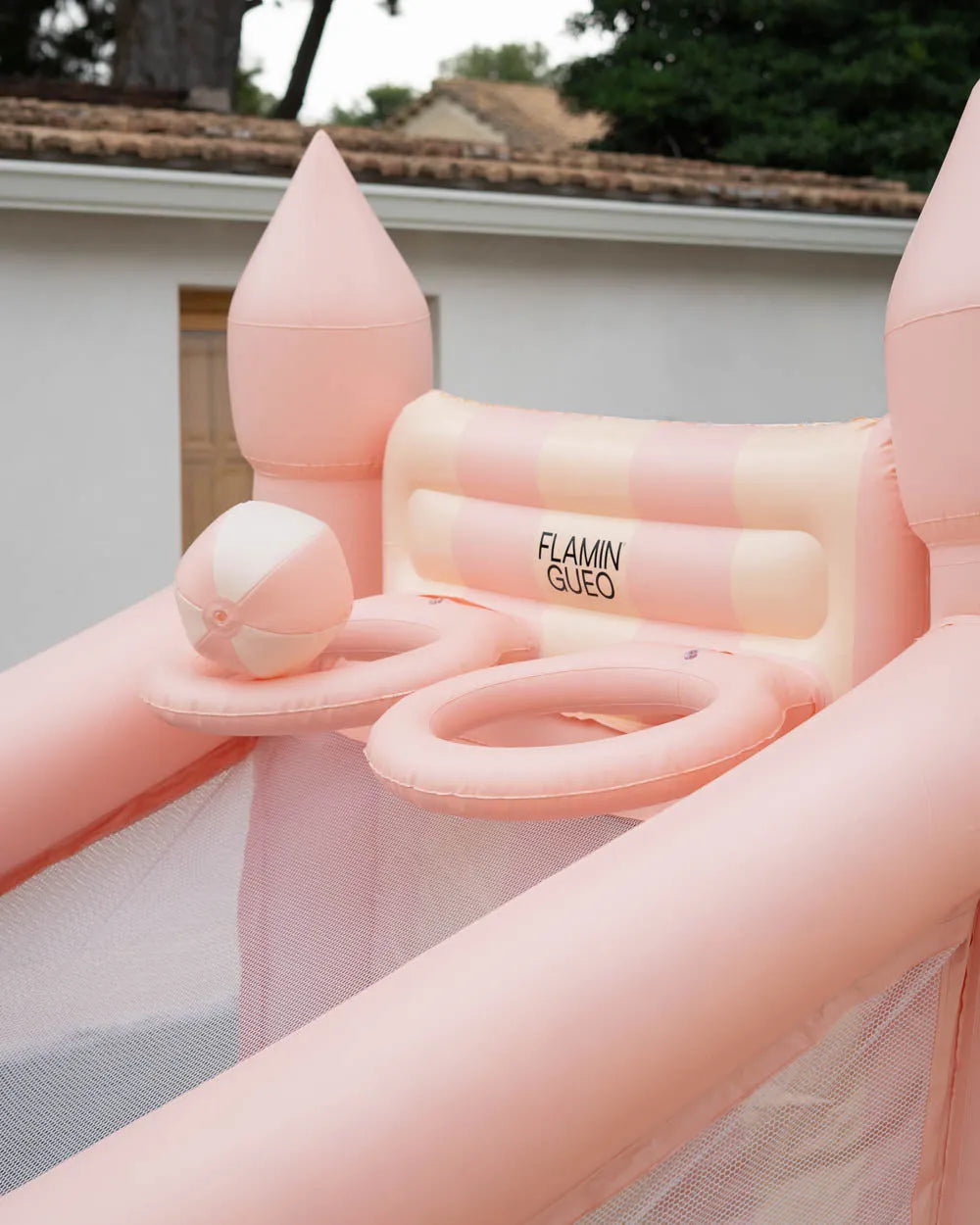 Large inflatable children's basketball hoop - CREAM